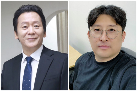 왼쪽부터 아시아 스타 엔터테인먼트 엄영식 회장과 조인피플 이두희 대표 왼쪽부터 아시아 스타 엔터테인먼트 엄영식 회장과 조인피플 이두희 대표