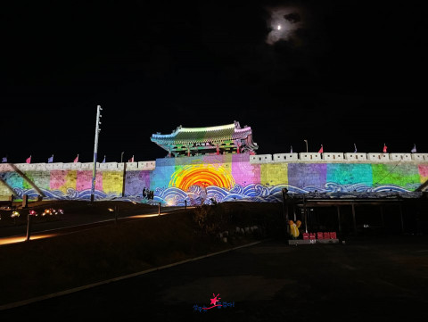 성주야경명소 역사테마공원에서 펼쳐지는 미디어파사드 성주야경명소 역사테마공원에서 펼쳐지는 미디어파사드